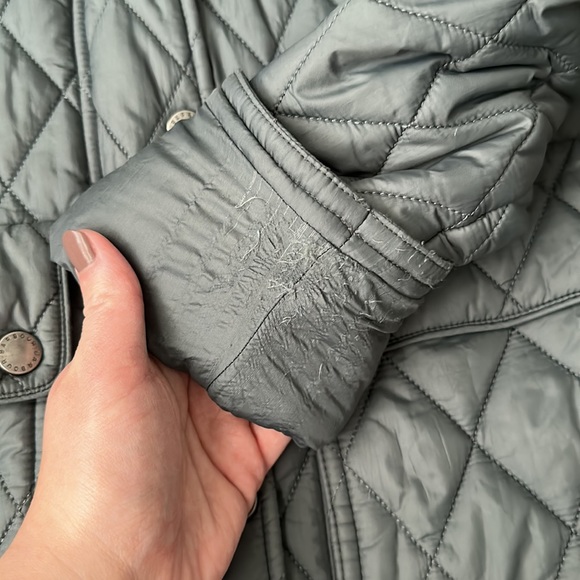 Barbour Fairview Quilted Jacket - Picture 9 of 11